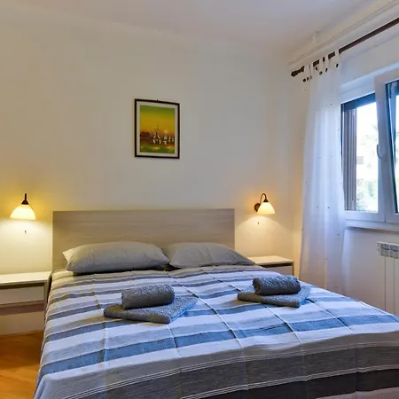 Aleks House With 3*