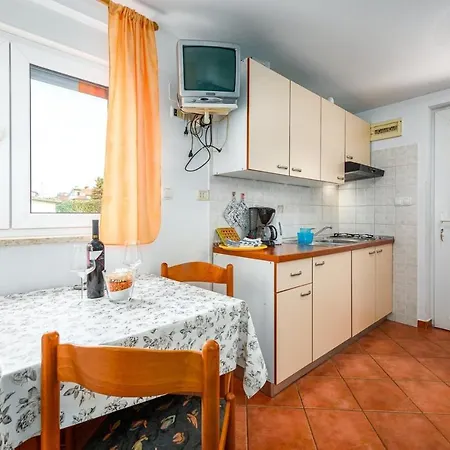 Aleks House With 3*