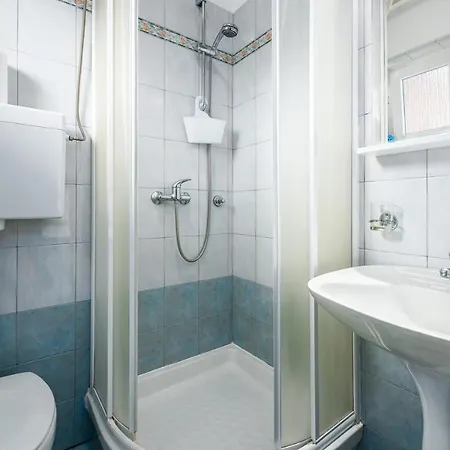 Aleks House With Vendégház 3*