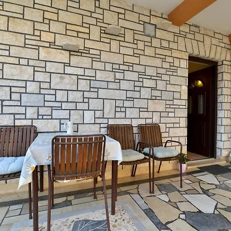Guest house Aleks House With Umag