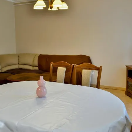 Aleks House With Gæstehus 3*