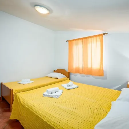 Aleks House With Gæstehus 3*