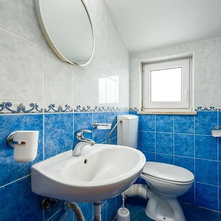 Gæstehus Aleks House With Umag