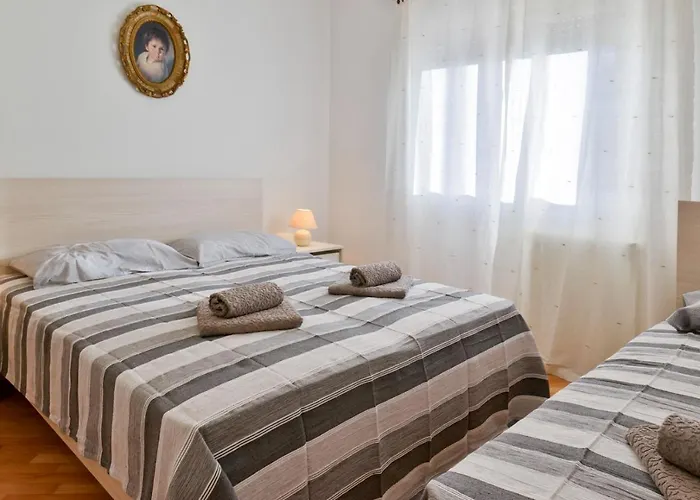 Gasthuis Aleks House With